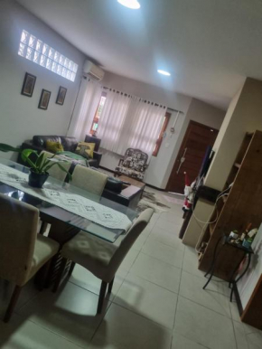 Hospedagem Sil e Jean quarto família, cozinha compartilhada com outros hóspedes